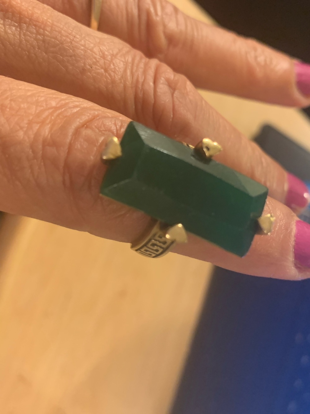Antique Gold emerald Ring with Emerald Green Rectangular Stoned. Final discou - Picture 7 of 10